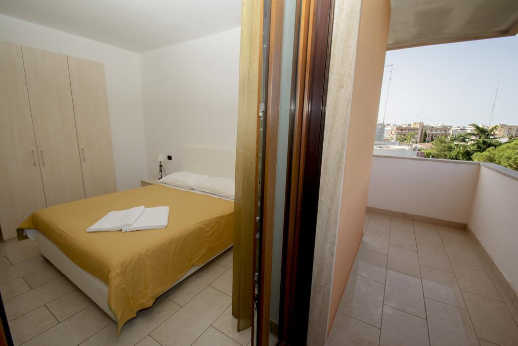 Twin Towers Rooms Lecce Exterior photo